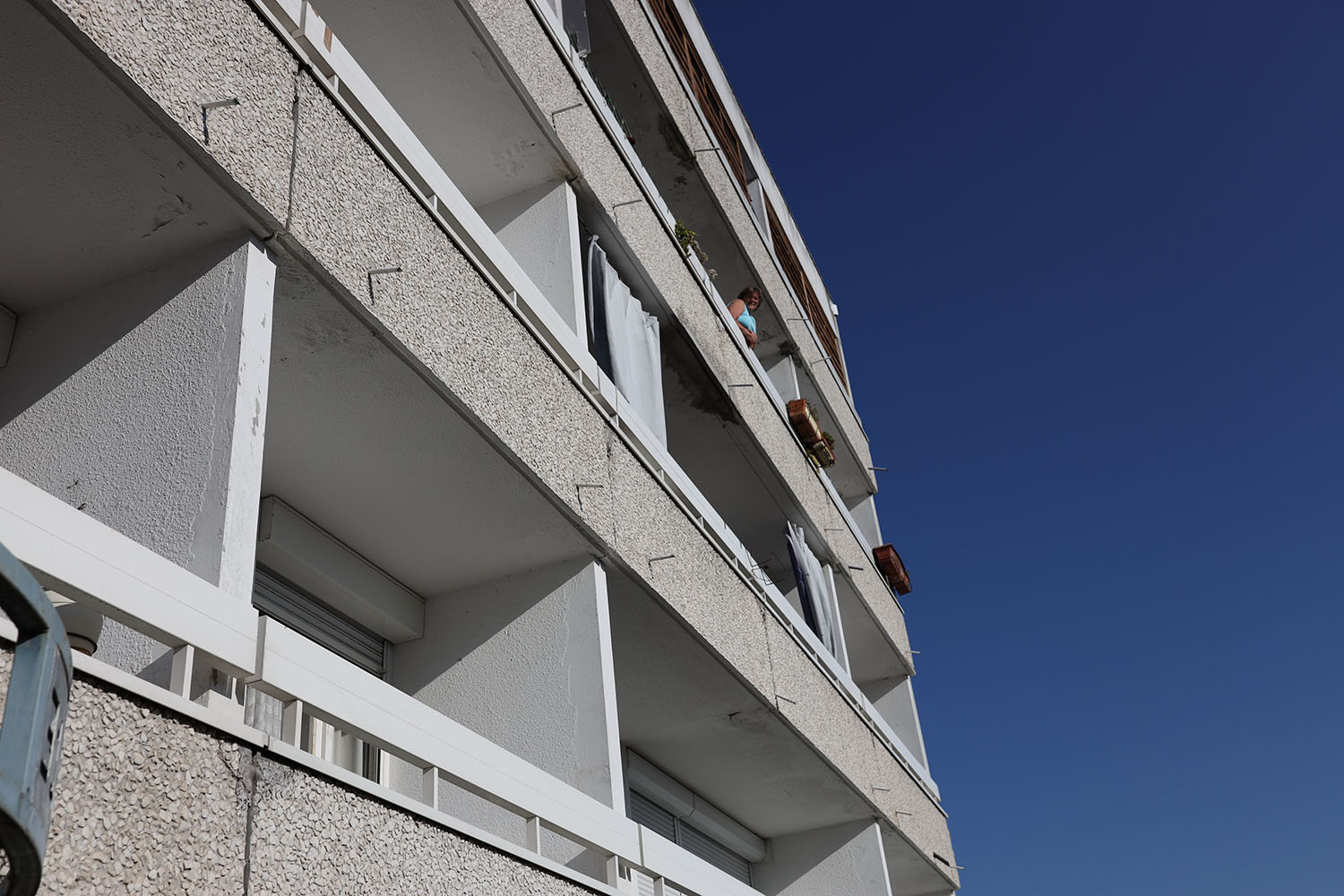 monique sur son balcon