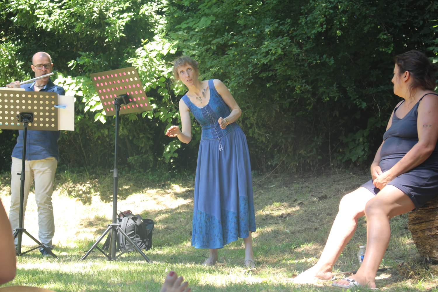 Concert surprise en pleine nature dans le parc du Cypressat