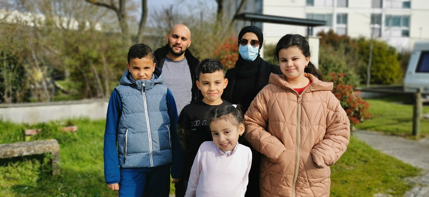 Karim et sa famille à Henri Sellier 