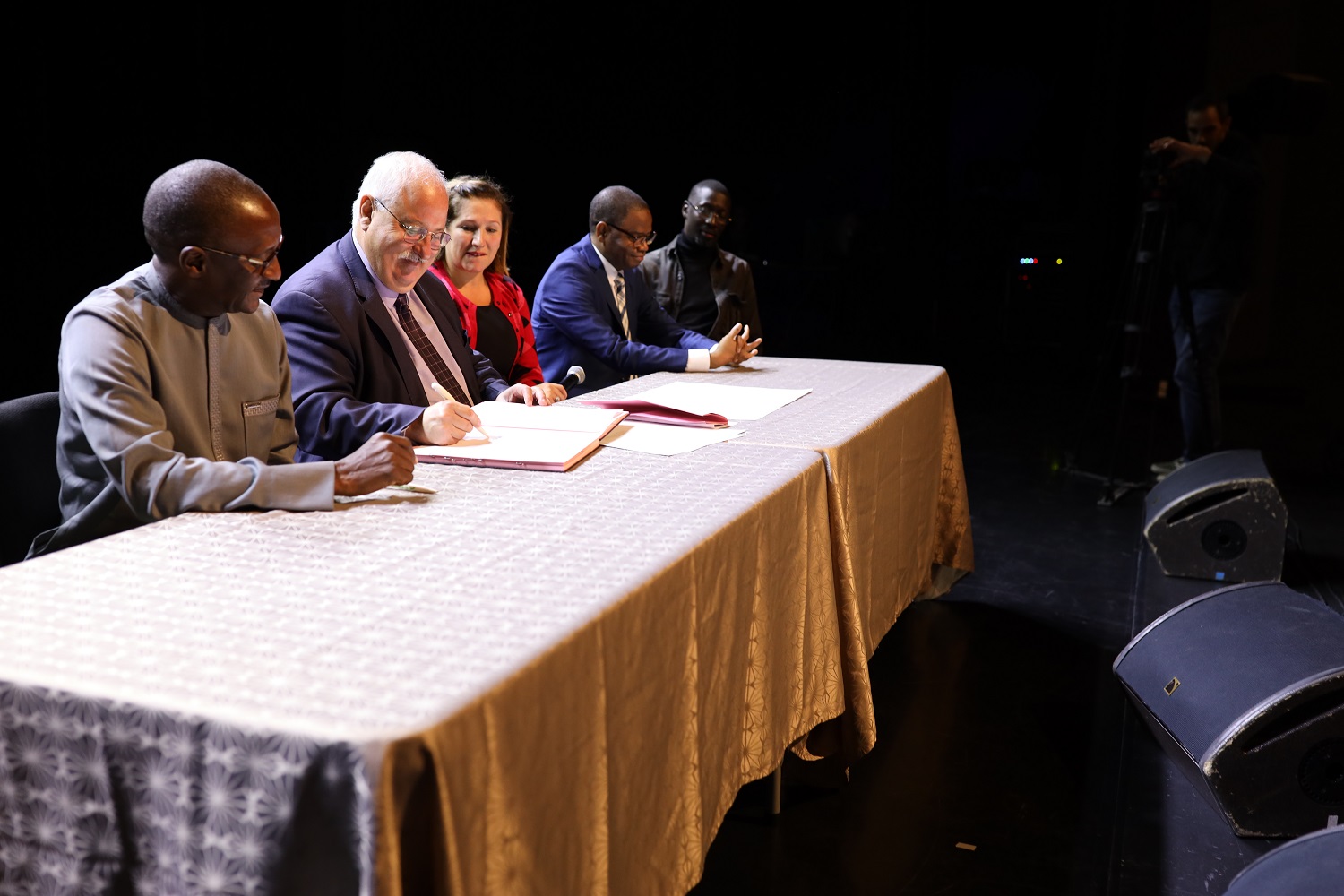 signature du pacte d'amitié entre Cenon et Ouakam