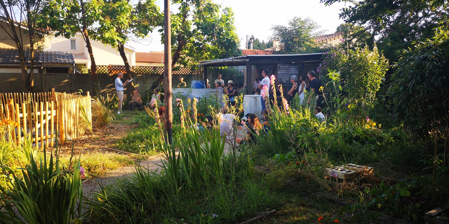 Lecture "In situ" au jardin 1001 feuilles