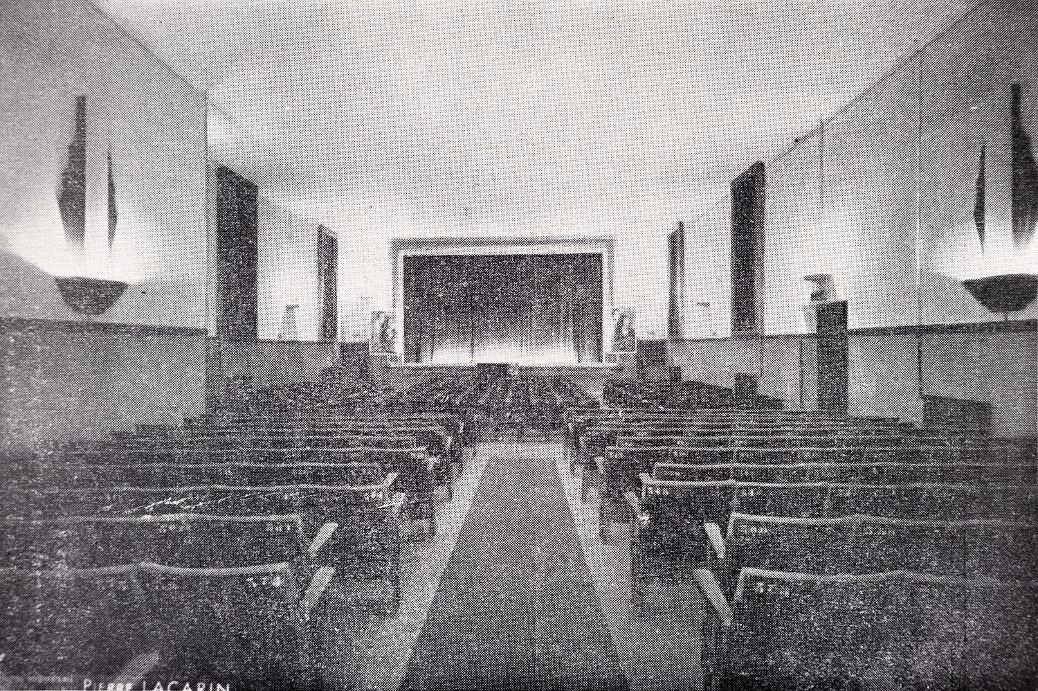 Intérieur du Ciné-Star (photo tirée du bulletin municipal annuel de 1953)