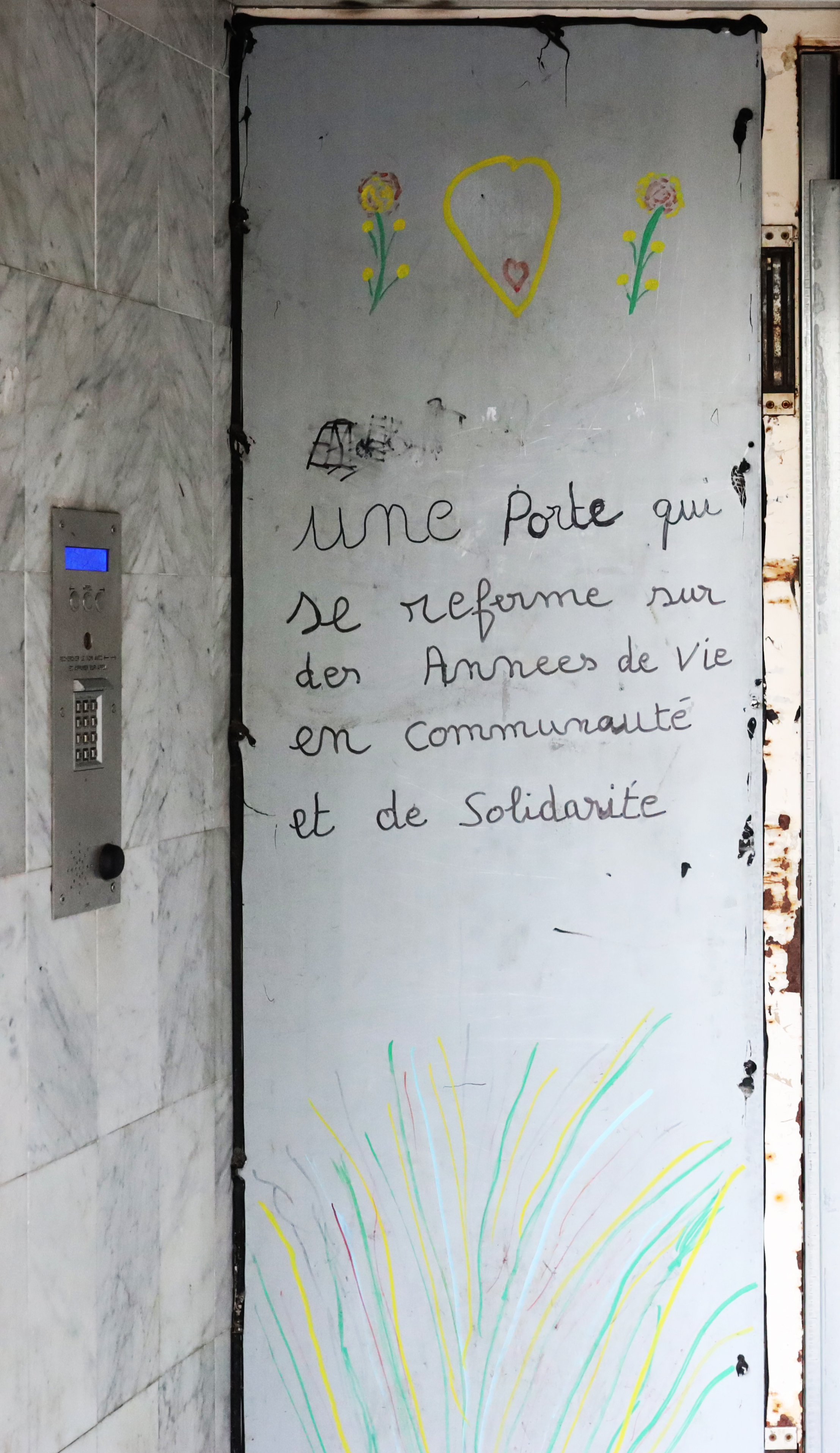 Porte watteau qui se ferme 