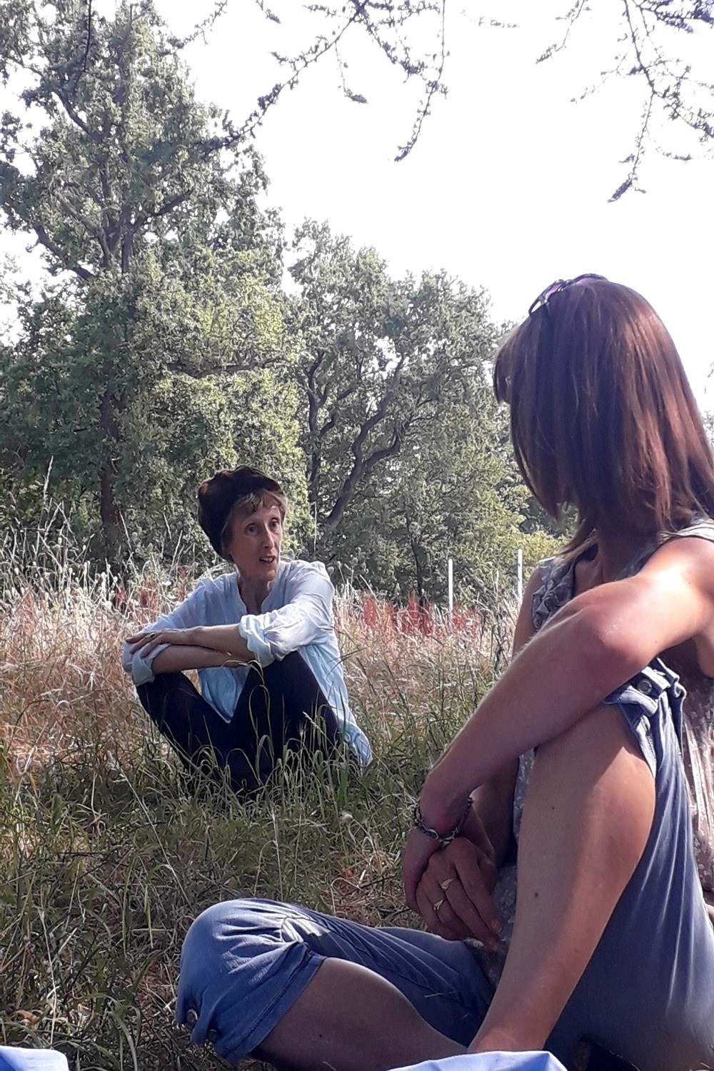 Raconter, chanter, mimer, écouter