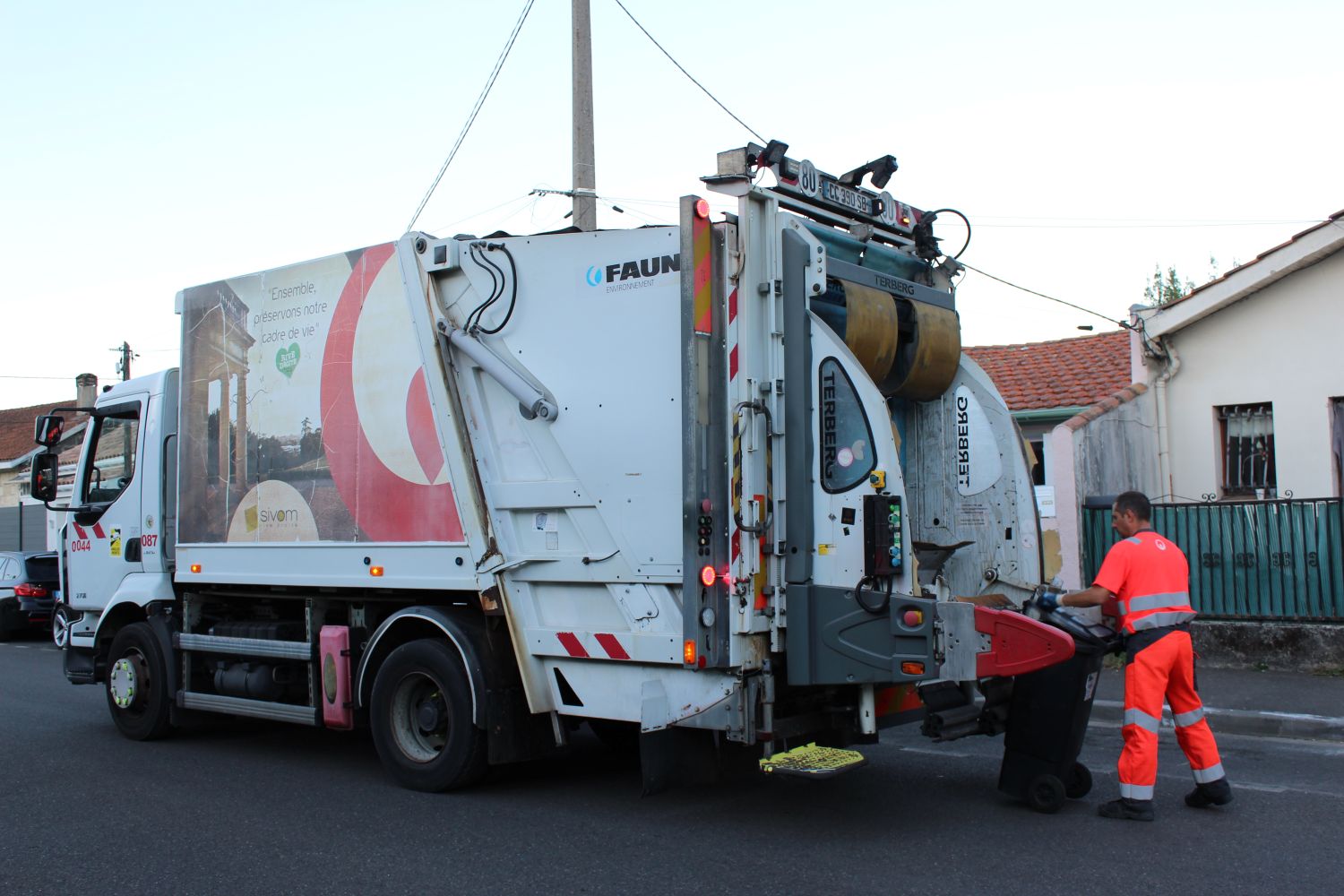 collecte des déchets rue Marcel Sembat