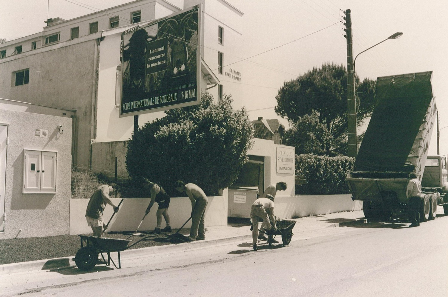 Entrée de la clinique Lafargue - Rive Droite