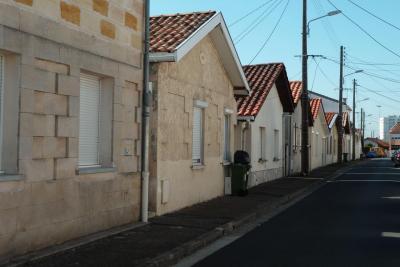 Vue sur les échoppes de la rue des Chalets