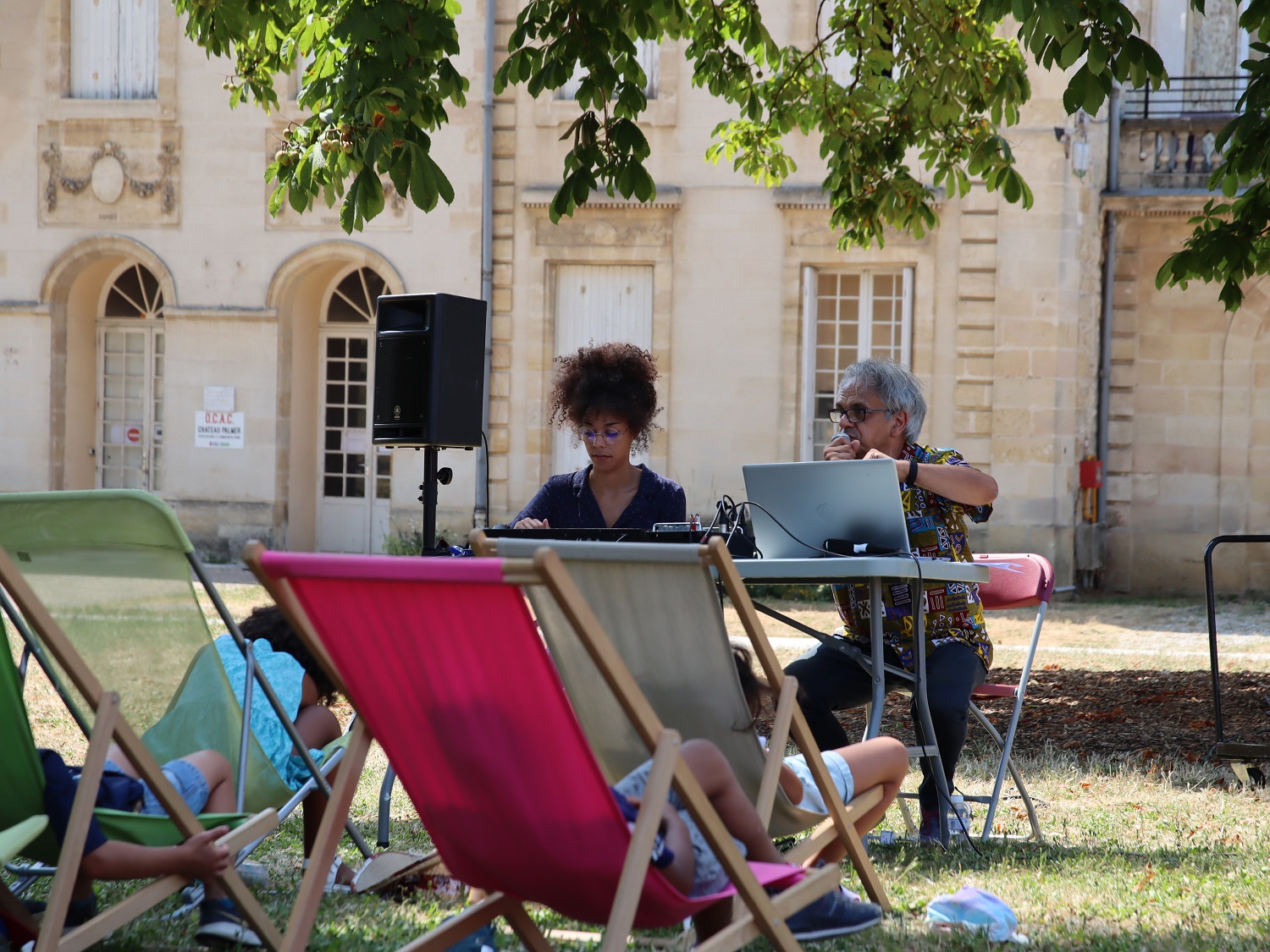 sieste musicale en extérieur