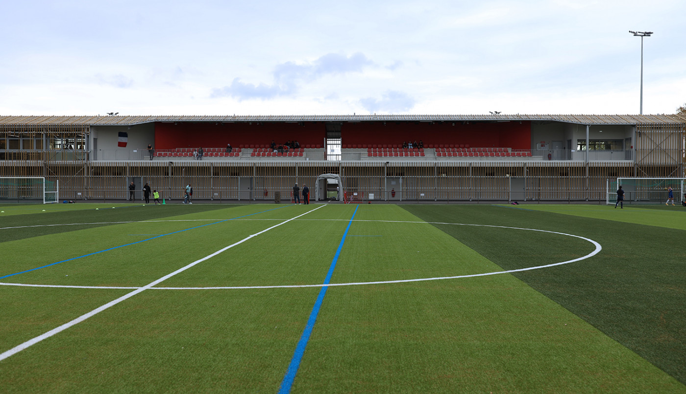 Le complexe footballistique de Cenon : un écrin générateur d'épanouissement sportif 
