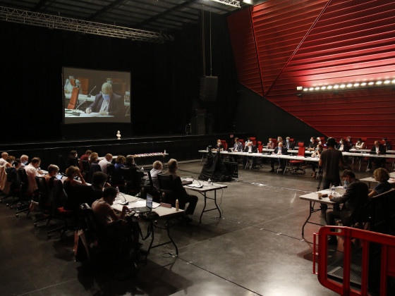 Conseil municipal délocalisé au Rocher sans public